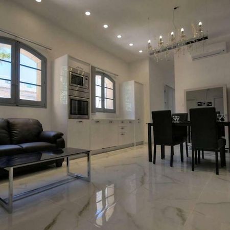 Cittadella Boutique Living Apartment Виктория Екстериор снимка