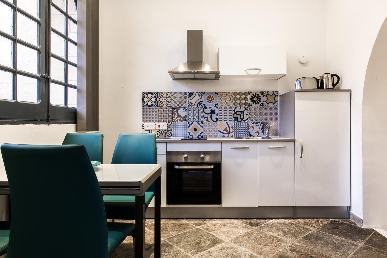 Cittadella Boutique Living Apartment Виктория Екстериор снимка