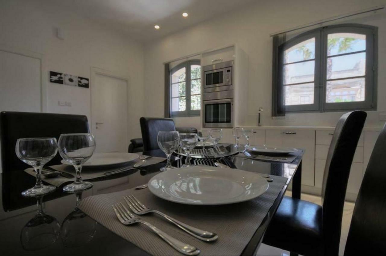 Cittadella Boutique Living Apartment Виктория Екстериор снимка